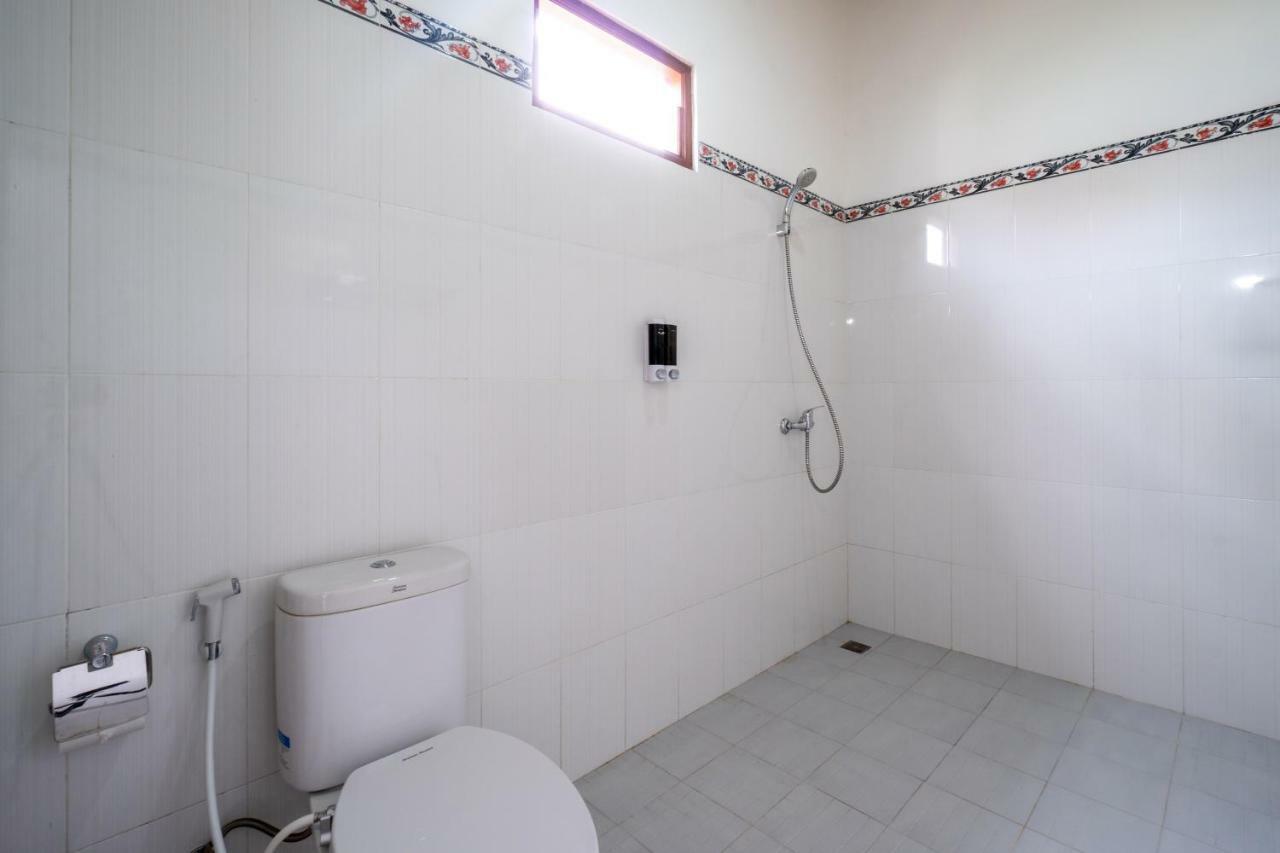 Anugrah Sari Homestay By Wizzela Lembongan Exterior foto
